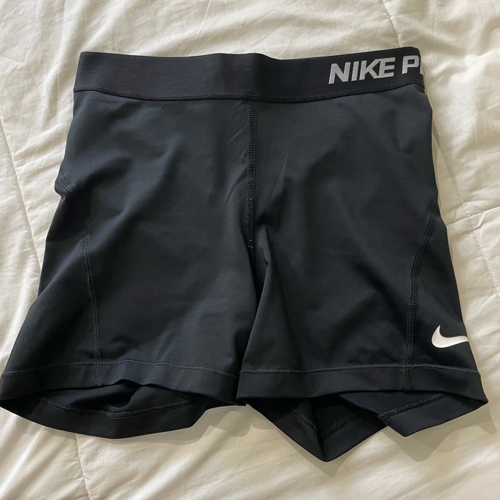 Black Nike pro spandex